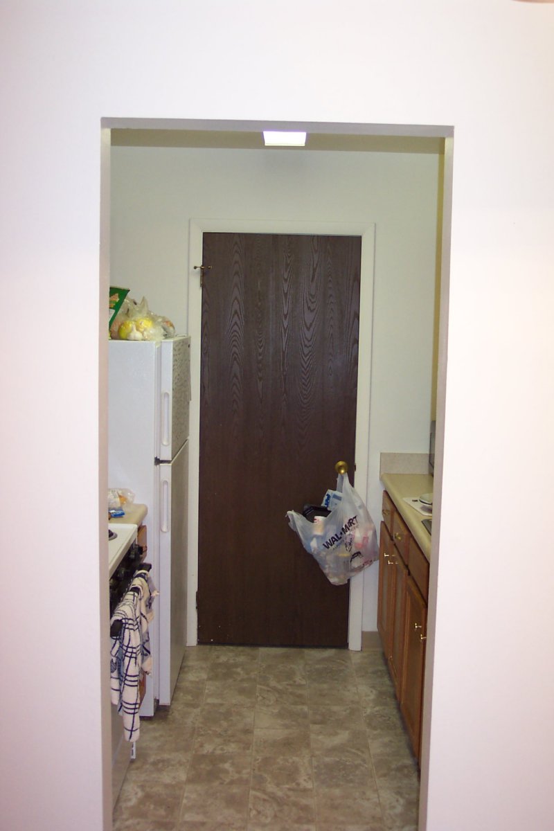 thekitchentakenfromthediningarea.jpg